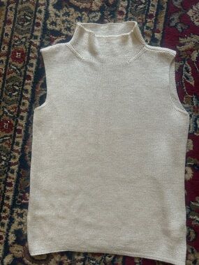 Minimalist Cotton Beige Sleeveless Knit